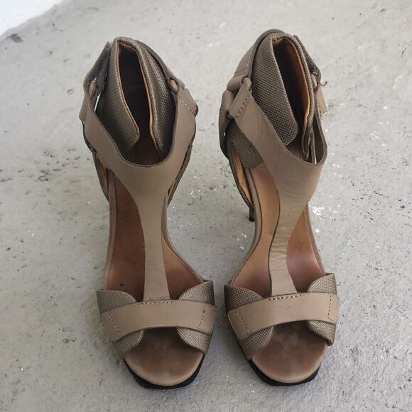 LAMB - Picture 3 of 8